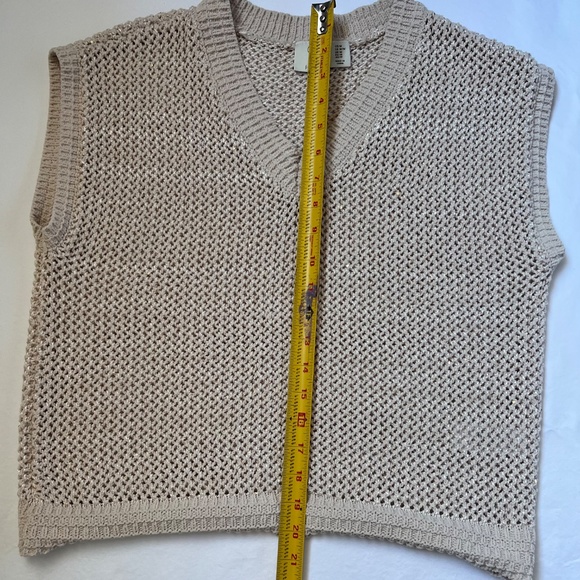 Joie sleeveless sweater. - Picture 7 of 8